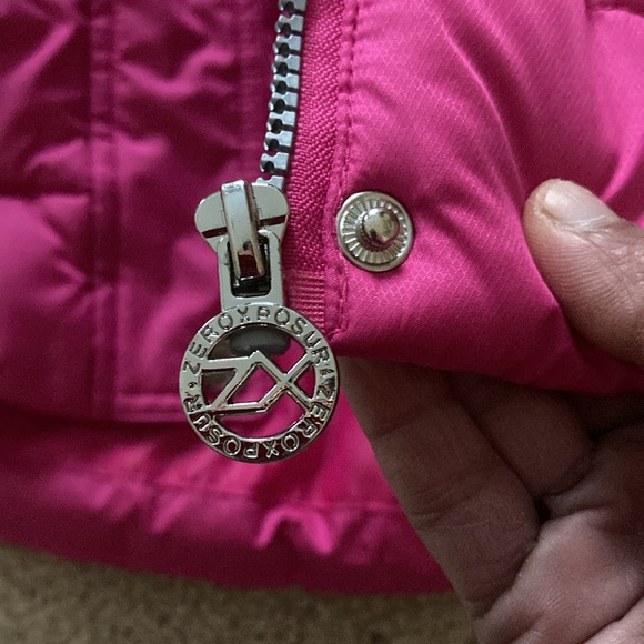 Girls coat pink and hardly used, super comfy. Hoodie. Size 4/5 - Picture 16 of 17